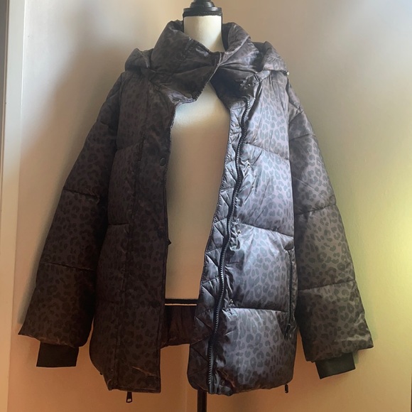 Gap Jackets \u0026 Coats | Gap Animal Print Puffer Jacket with Hoodie New | Color: Black | Size: L | Lawardrobe818's Closet